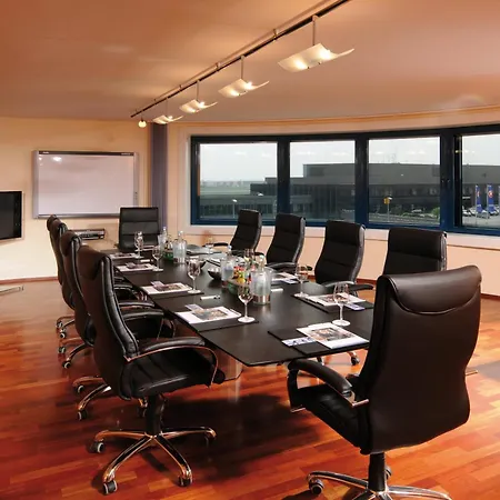 Maritim Airport Hannover 4*