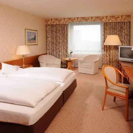 Отель Maritim Airport Hannover 4*