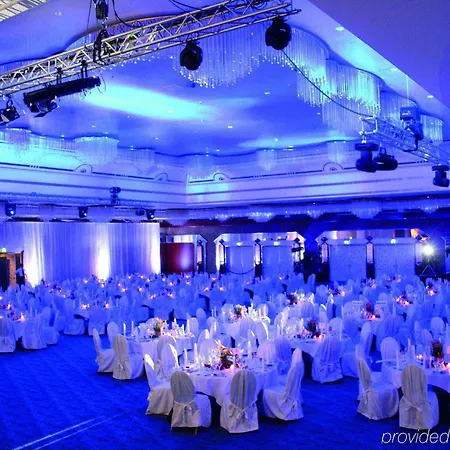 Отель Maritim Airport Hannover Лангенхаген