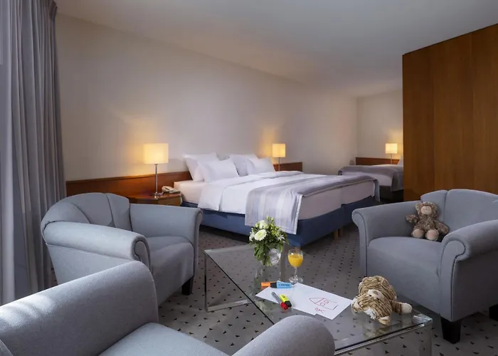 Отель Maritim Airport Hannover Лангенхаген