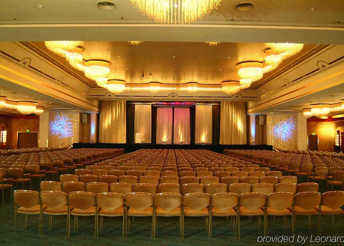 Отель Maritim Airport Hannover 4*